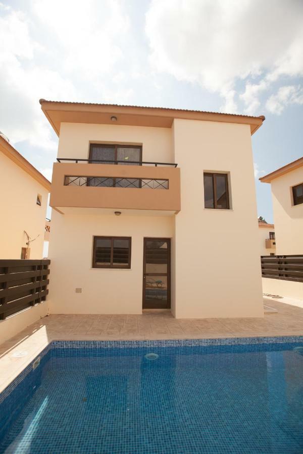 Dafni villa 19 Paralimni Esterno foto